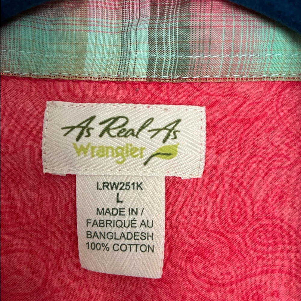 Wrangler Coral Paisley Sleeveless Button-Front Shirt - Picture 2 of 3